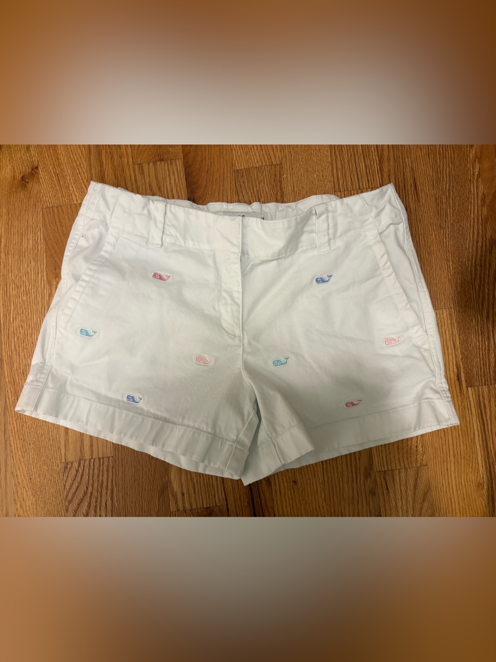 Vineyard Vines Girl’s Embroidered Pastel Whale shorts